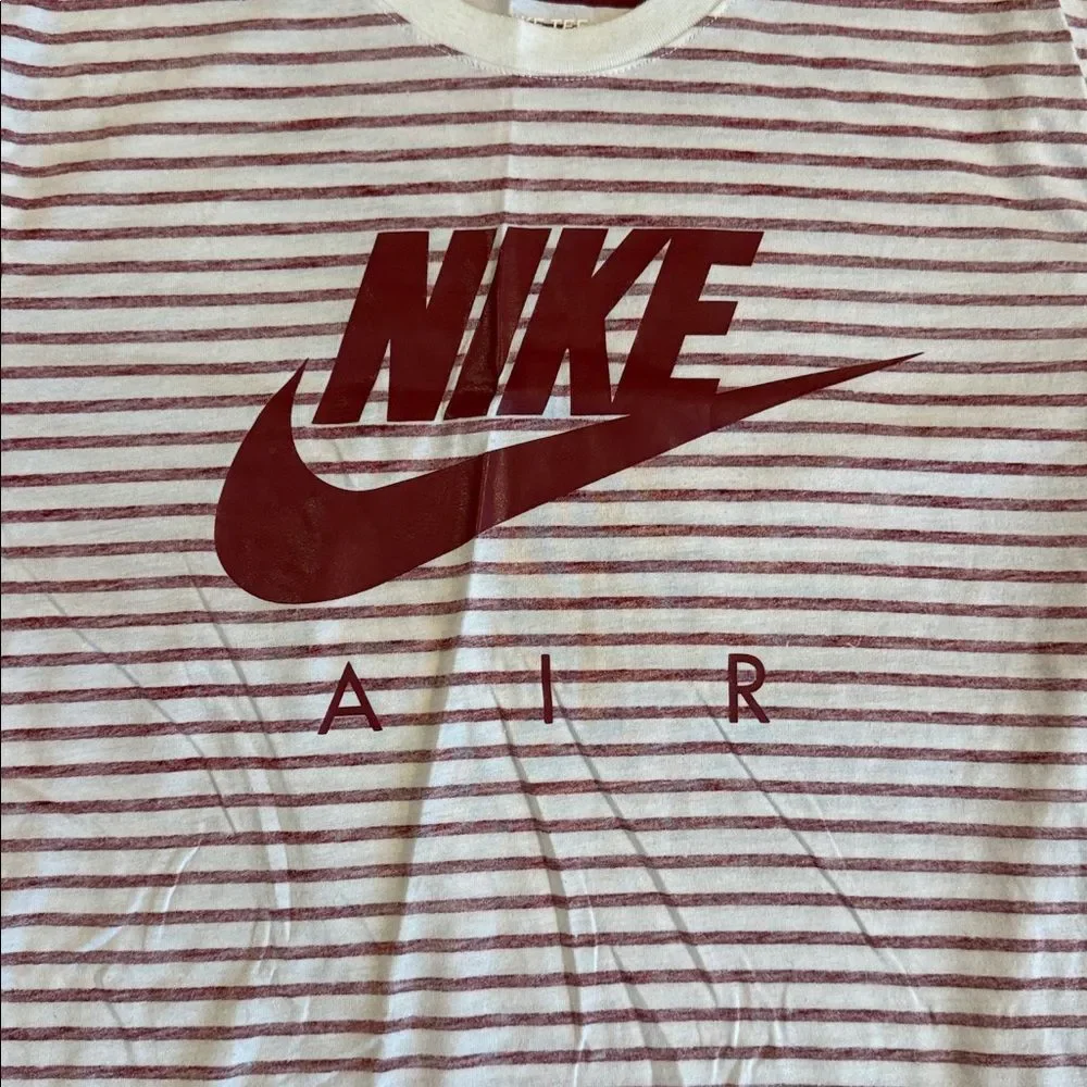 ((4 PIECE)) MENS NIKE AND CHAMPION TEE BUNDLE EEEUC SIZE MEDIUM